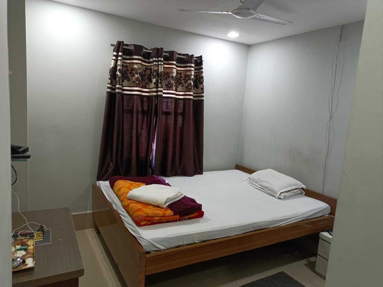 Kusum Hotel Dibrugarh Ngoại thất bức ảnh
