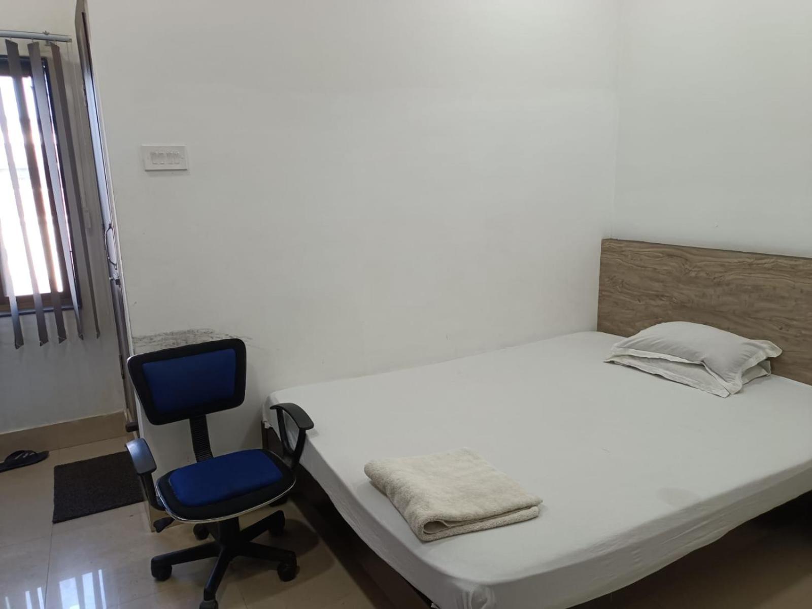 Kusum Hotel Dibrugarh Ngoại thất bức ảnh
