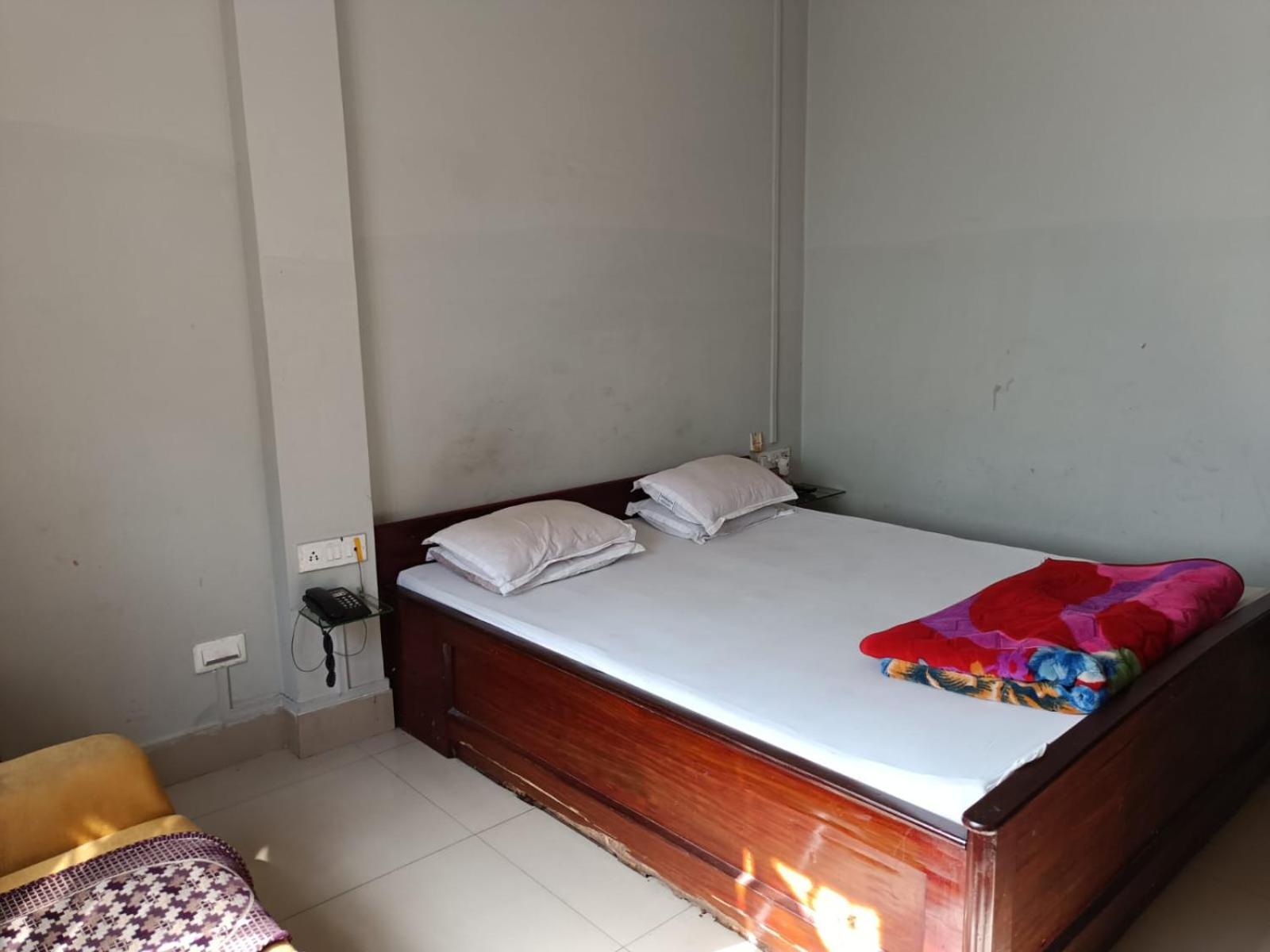 Kusum Hotel Dibrugarh Ngoại thất bức ảnh